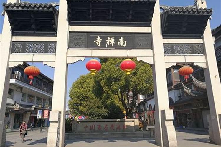 梦见死去亲人要来家里住的预兆