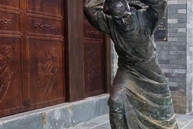 ...离开他就会很难受,难道这就是爱吗？情人节了要不要送给他礼物...