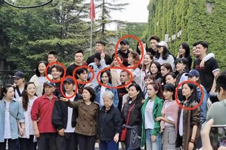 梦见死人供品什么意思？