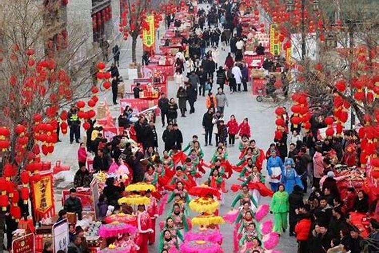 2025年腊八节是几月几日
