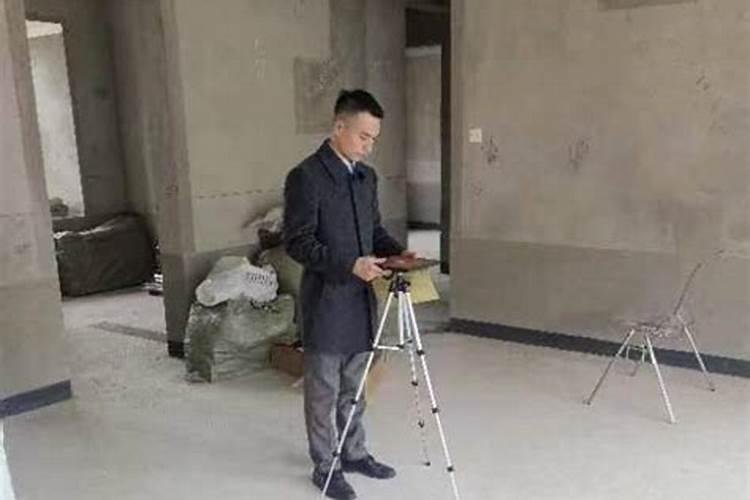 ...怀里抱着个想孩子一样可爱的小狗,呵呵是什么意思阿？是胎梦么...