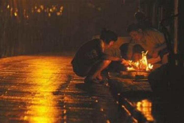 亲人离世家里不烧七,去寺庙做法事可以吗？