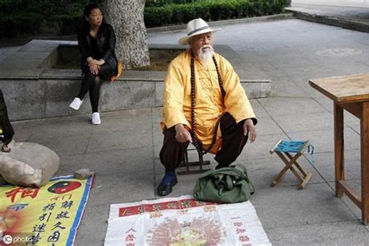 武当山著名的旅游景点有哪些？