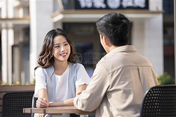 梦见男朋友和前女友代表什么？