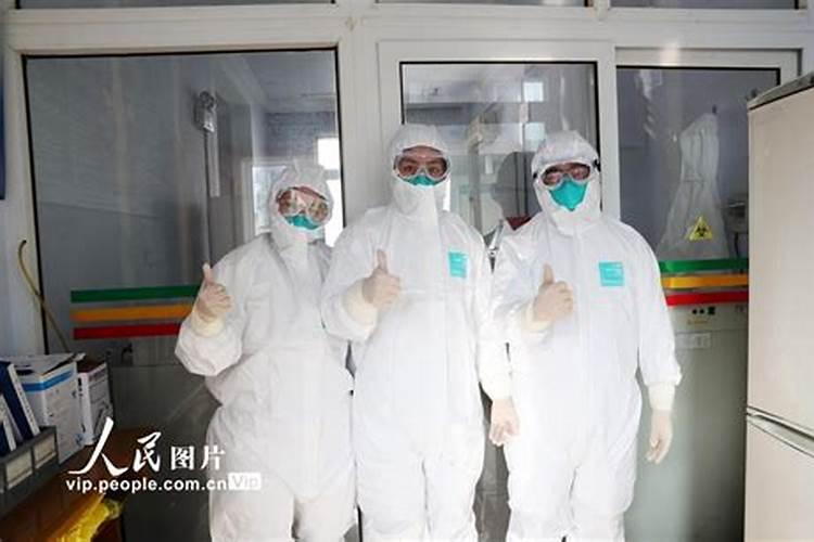 梦见死去的母亲还活着并和我在一起