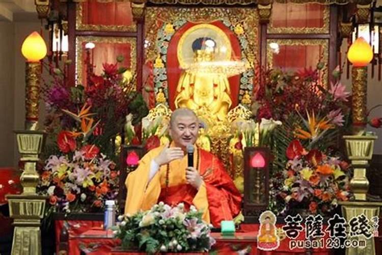 为逝去的亲人抄写经书