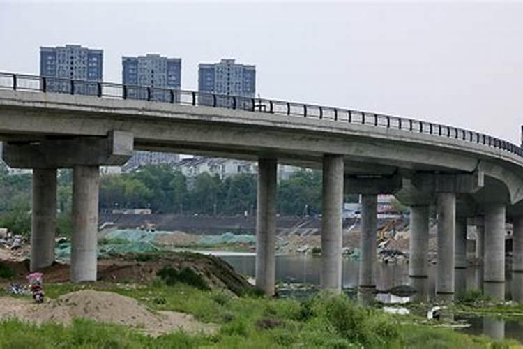 浙江绍兴到四川绵阳全程高速,过路费大概多少？