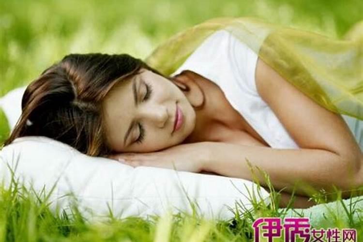 和尚穿的衣服叫什么名字