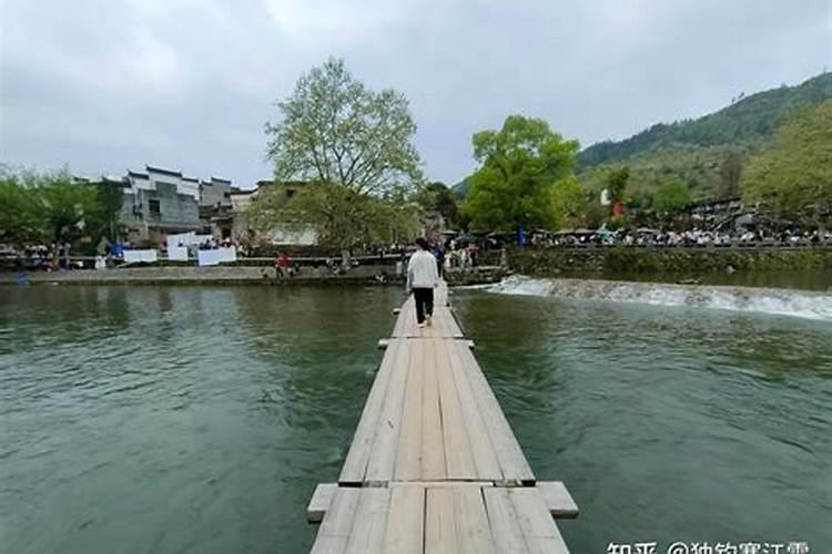 梦见火烧家具是什么意思？