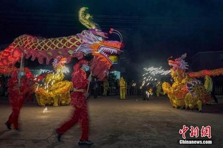 梦见死人又死了还在办丧事是怎么回事