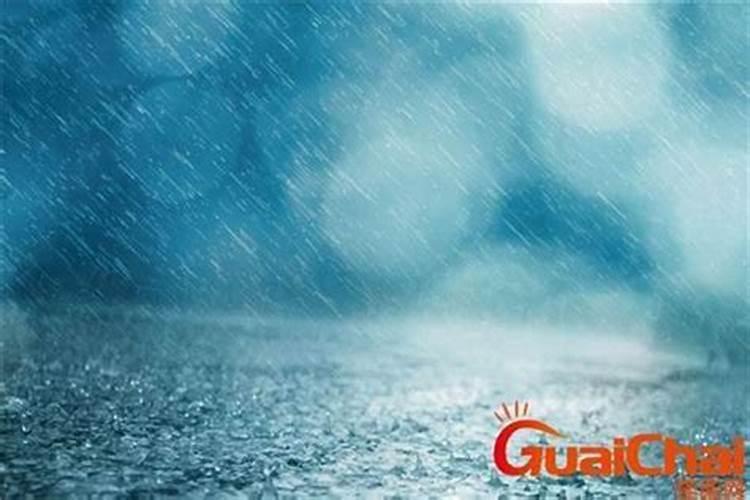 梦见老家下大雨发洪水的预兆
