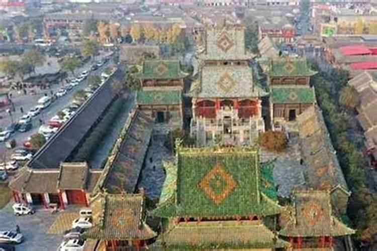 梦见大水把人冲走了什么意思
