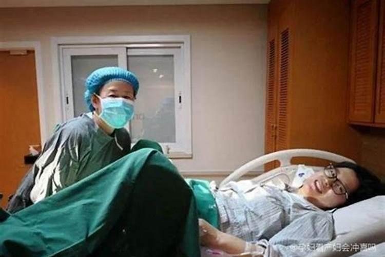 梦见厕所里面的屎都满了