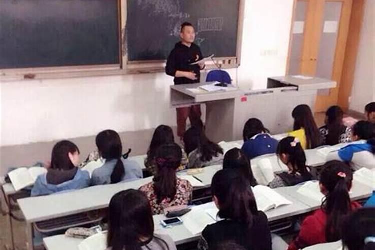 正月十五是几月几号