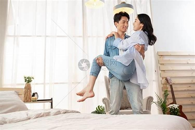 梦见在男人家里他老婆回来了