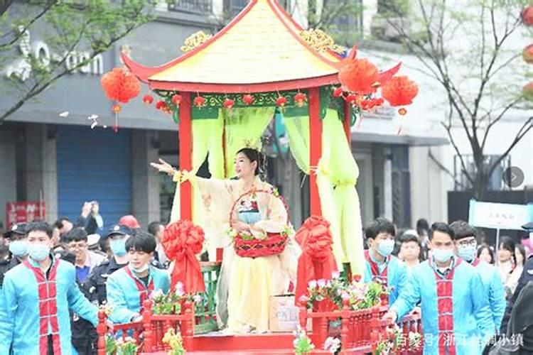 合婚姻:属羊的女人与属鸡男合不合财 适合做夫妻吗