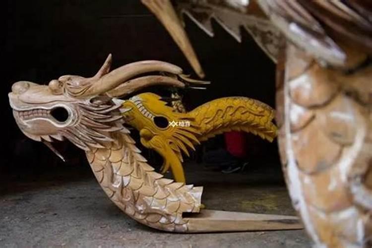 梦见龙安详的在趴着是什么意思