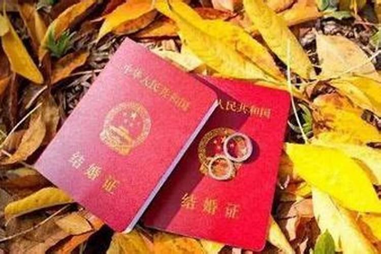 梦见女朋友和别的男人结婚了的预兆