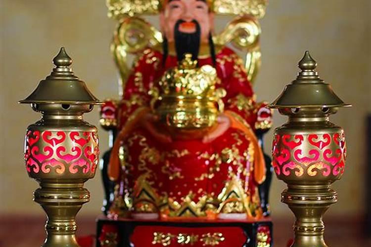 财神爷的长明灯买多高的比较合适？