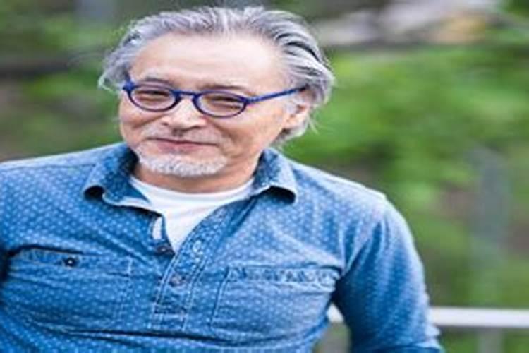 梦见死去的舅舅是什么意思