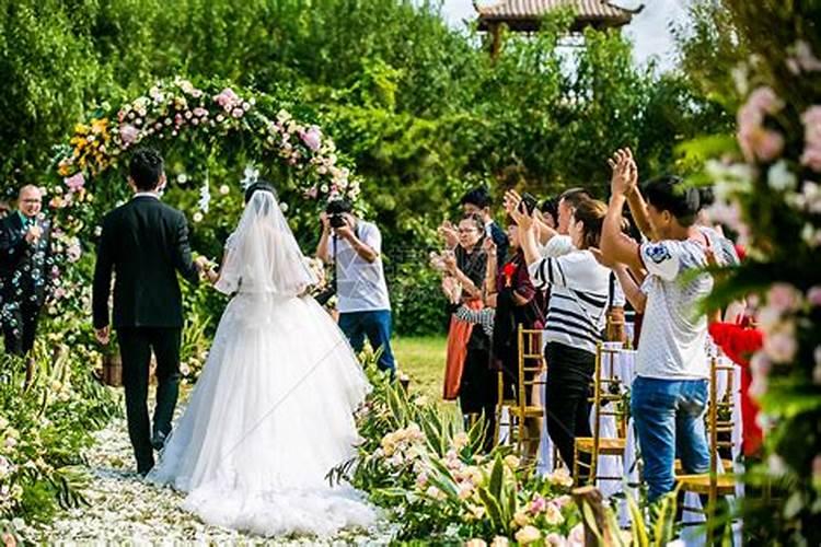 本命年可以参加婚礼吗 热丧之人不宜参加婚礼？