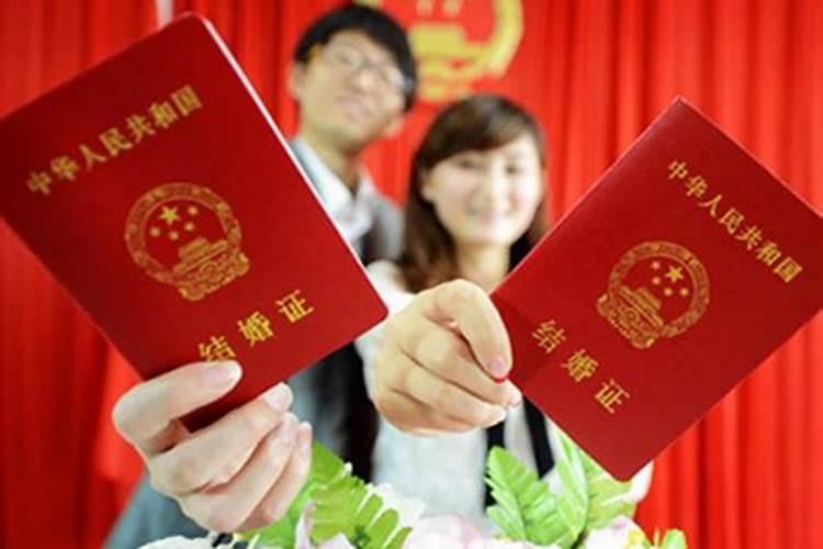 你觉得女生什么时候结婚比较合适？