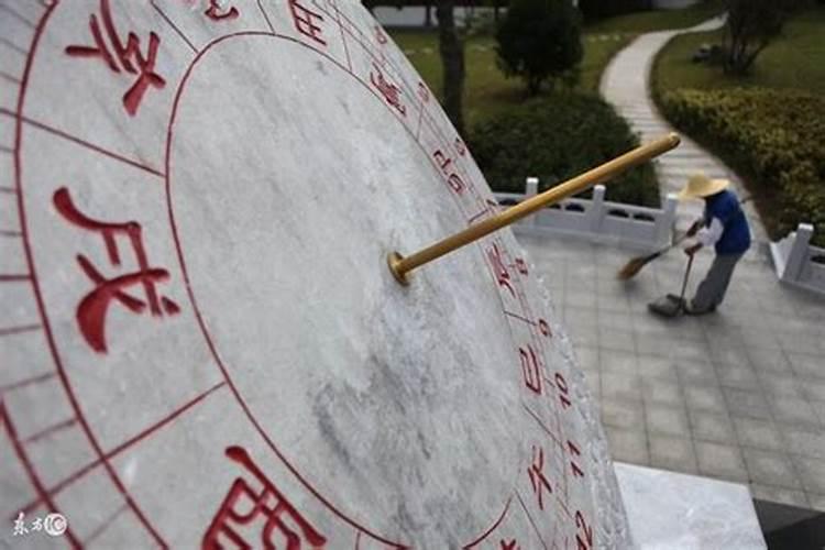 女人梦见自己掉大牙无痛无血