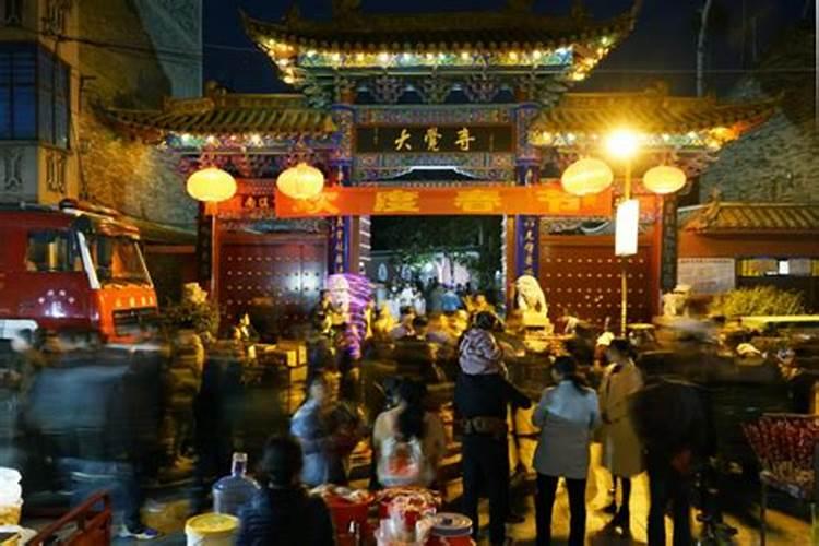 梦见墓碑断裂是什么意思