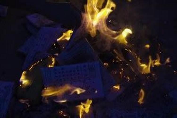 中元节烧纸是早上还是晚上