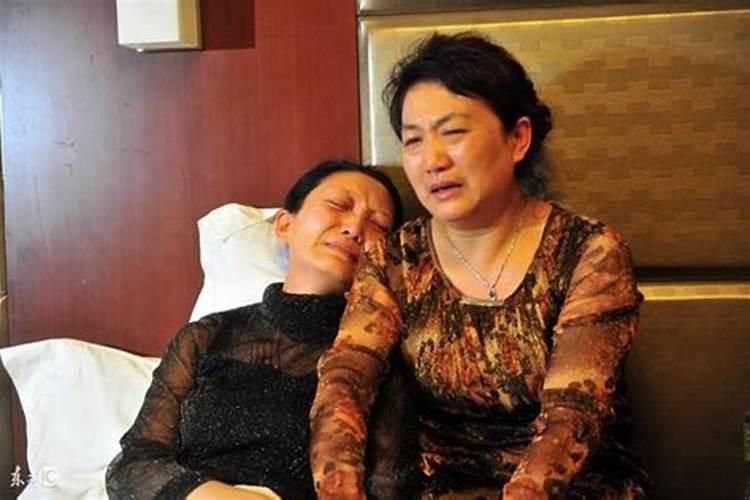 我农历一九九五年十月初一 是什么星座 射手还是天蝎..弄的我很纠结百...