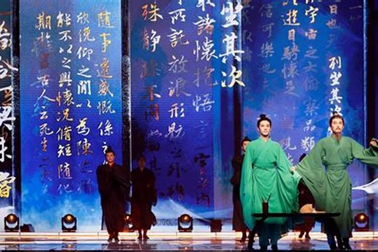 女人梦见掉头发秃一块,预示着什么？