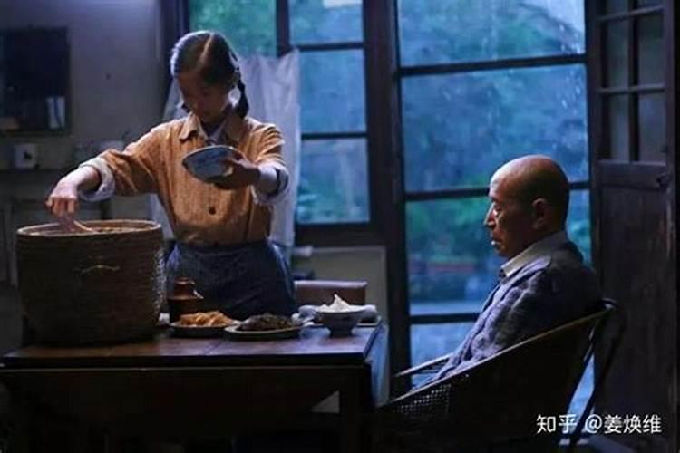 梦见未婚竟自己生了小孩在喂奶