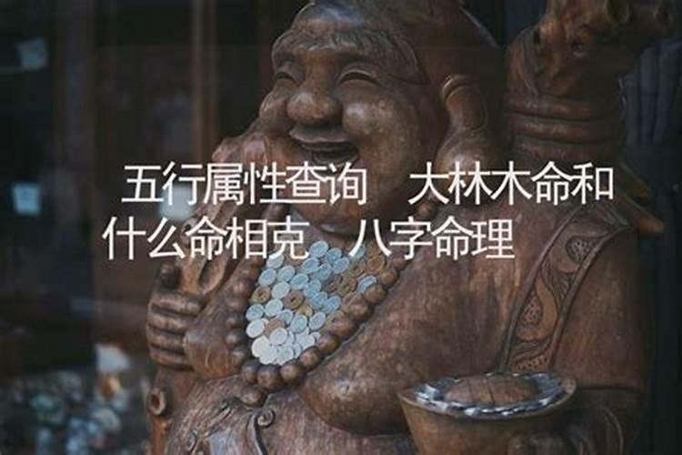 女人梦见蛇咬自己是什么预兆？
