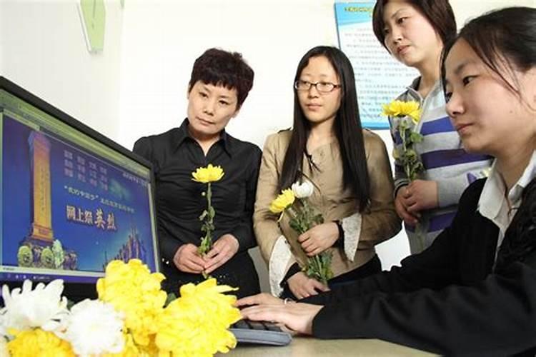 清明节上坟给老人烧纸都怎么烧？