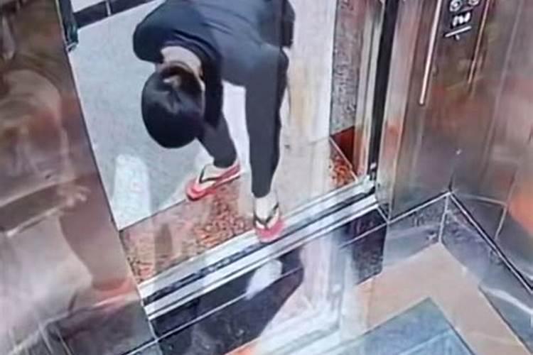 梦见儿子哭得很伤心是什么预兆