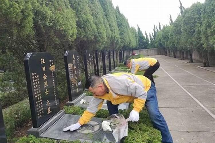 梦见叔叔一起吃饭的预兆