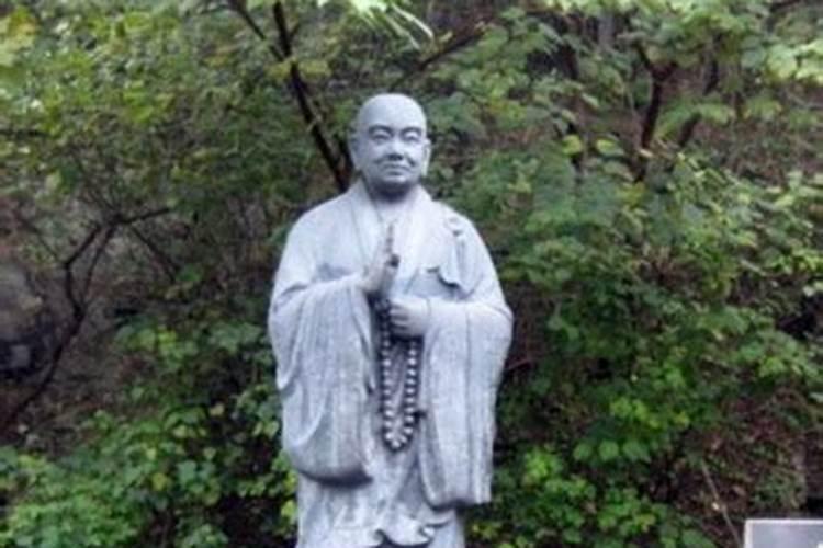 亲人离世家里不烧七,去寺庙做法事可以吗？