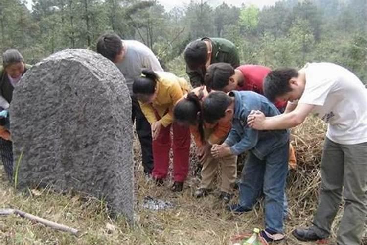 拜山祭祖缅先人的清明节 各民族的清明节习俗