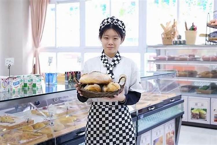 属蛇人2024会添喜事吗女
