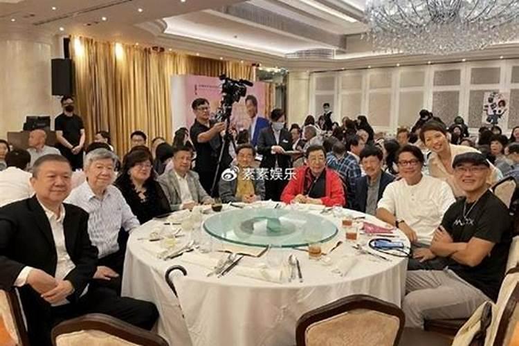 已故老母亲满100岁怎么纪念 我母亲于2013年去逝,今年是她一百岁的冥诞...