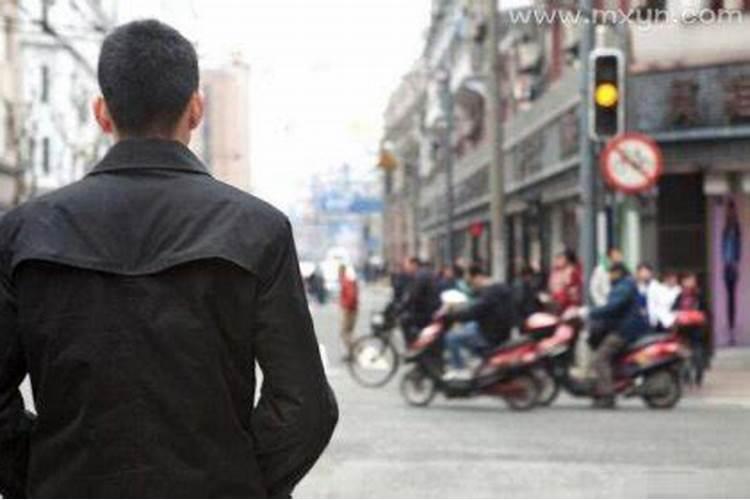 梦见老情人来找自己