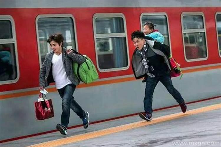 梦见要回家赶不上到车,心里很着急是什么意思