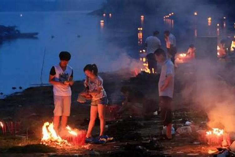 中元节可以上坟烧纸吗