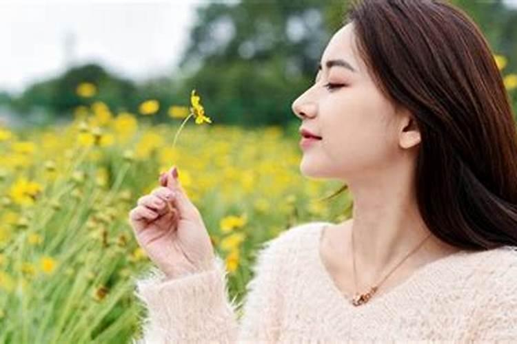 梦见多年不见的老同学有啥预兆