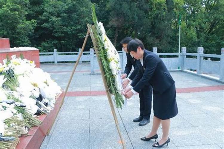 女人梦见自己车找不到了
