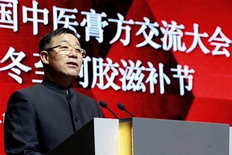 怎样分辨真阿胶跟假阿胶？它们的区别是什么？大神们帮帮忙