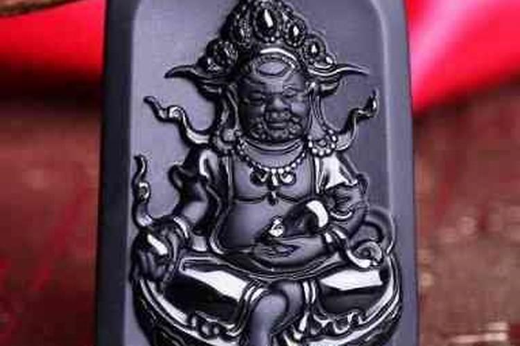 梦见自己拉屎是好运吗