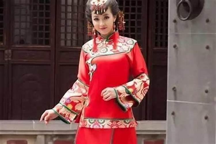 如果在梦里梦到一个人,说明那个人在想你？