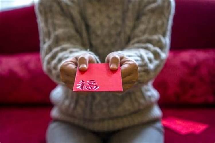 女人梦见去扫墓有预兆什么