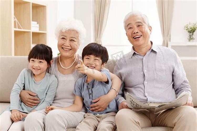 10.1 4天4个人在1000元以内去哪旅游最好